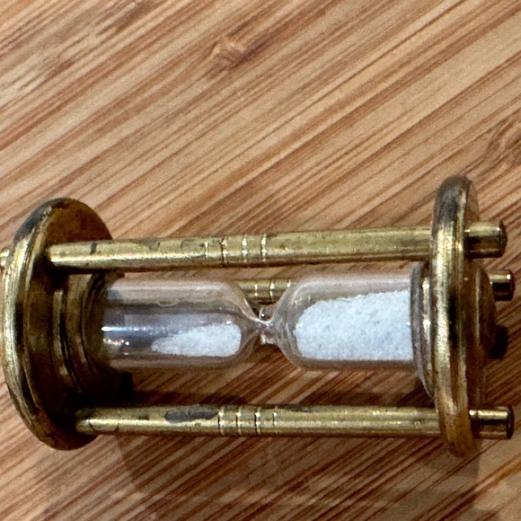 Mini Sand Timer Clock - Picture 9 of 11